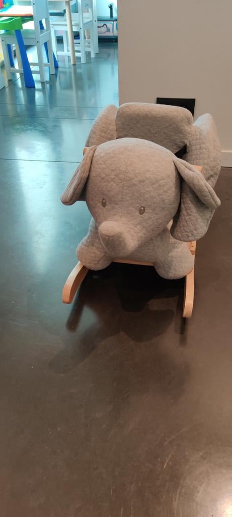 Hobbeldier olifant, Ophalen