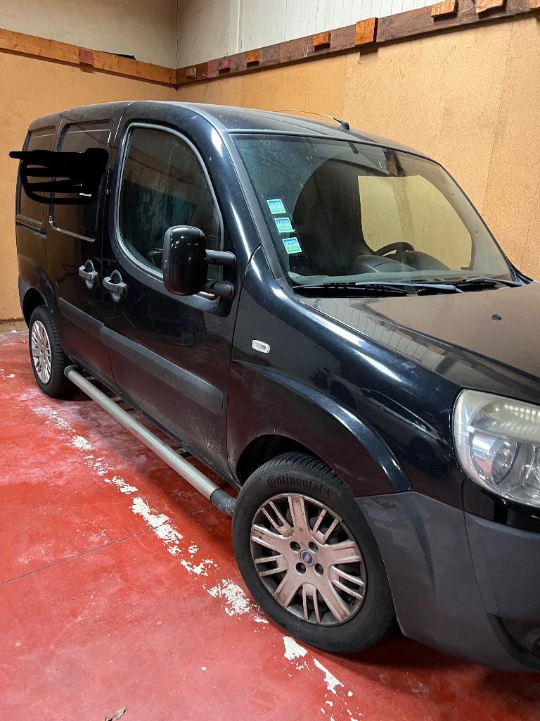 FIAT DOBLO, Auto's, Fiat, Voorwielaandrijving, 4 deurs, Stof, Zwart
