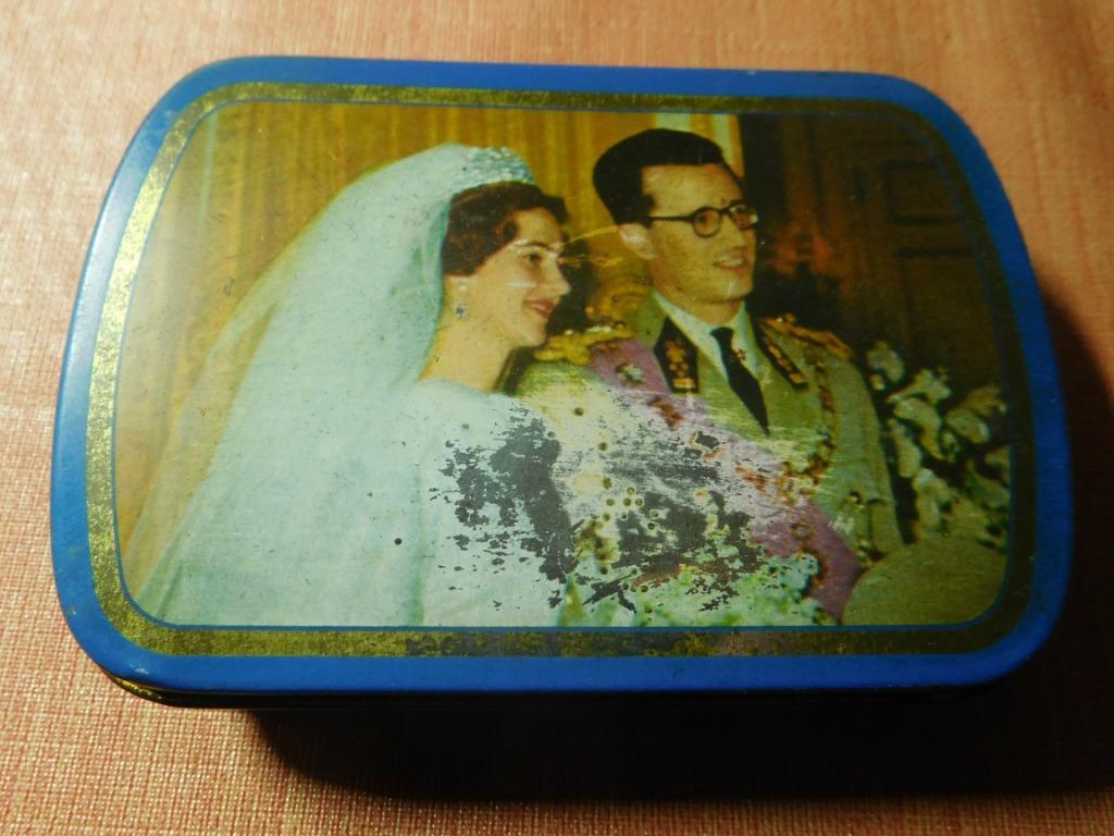 Rizla sigarettenpapier doosje, Verzamelen, Rookartikelen, Aanstekers en Luciferdoosjes, Gebruikt, Luciferdoosjes of -merken, Ophalen of Verzenden