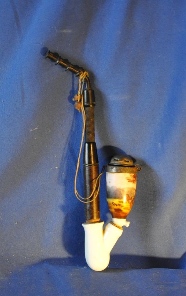 pipe foyer en porcelaine décor équidés, Enlèvement ou Envoi, Utilisé, Autres types