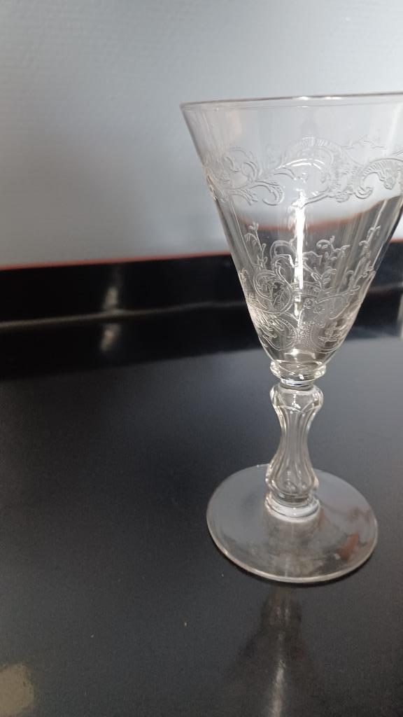 Verre sculpté, Maison & Meubles, Cuisine | Vaisselle, Enlèvement ou Envoi, Comme neuf, Verre