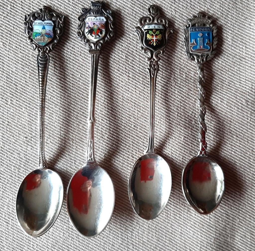 Te koop: Vier sierlepeltjes van steden, Verzamelen, Ophalen, Overige materialen, Verzilverd, Nieuw