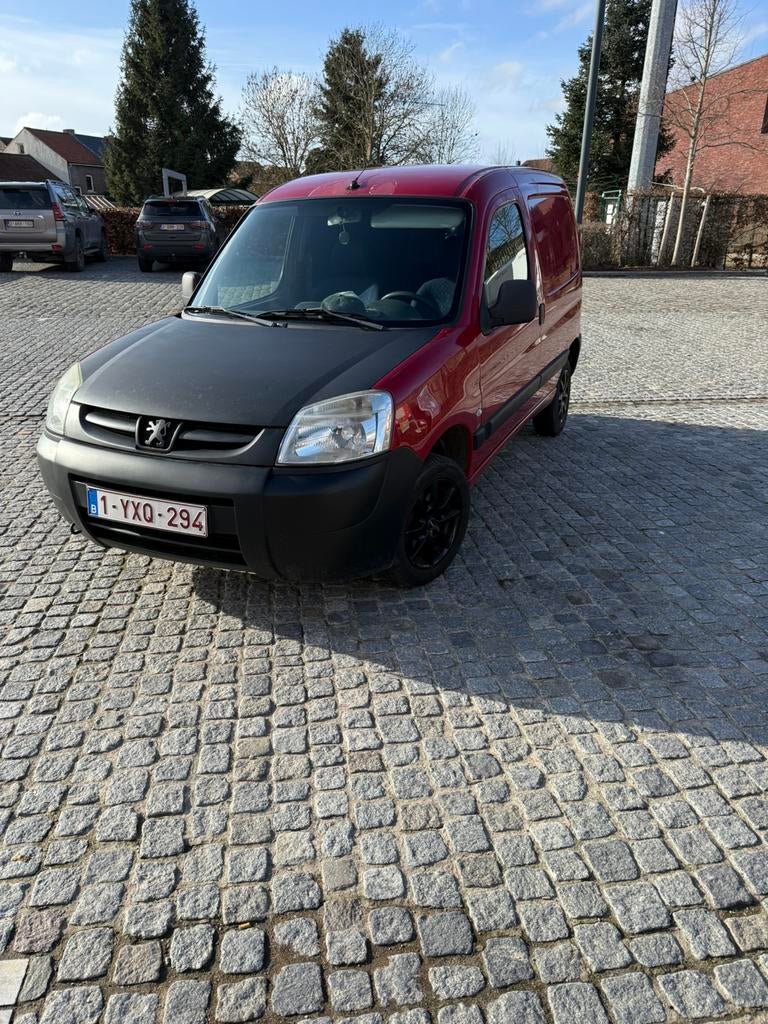 Peugeot partner 1600hdi, Autos, Rouge, Achat, Attache-remorque, Boîte manuelle
