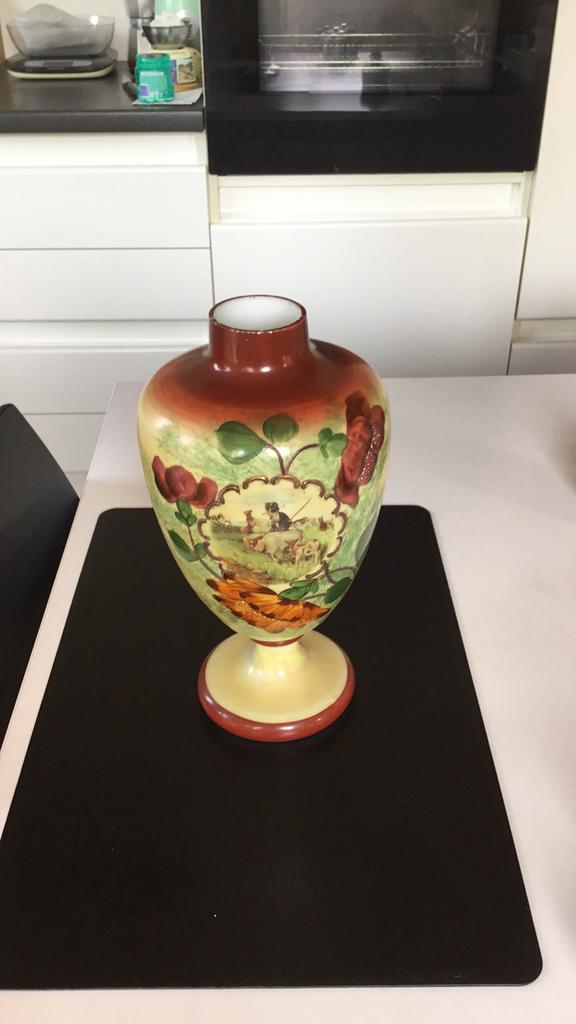 Antieke vaas, Antiek en Kunst