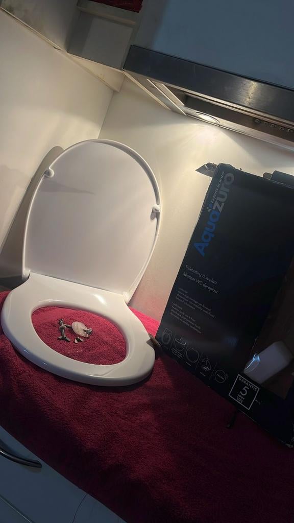 Nieuwe wc bril in verpakking aquazuro, Enlèvement, Neuf, Toilettes