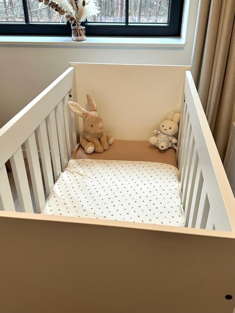 Ledikant - babybed - spijlenbed, Kinderen en Baby's, Ophalen, Zo goed als nieuw, Lattenbodem