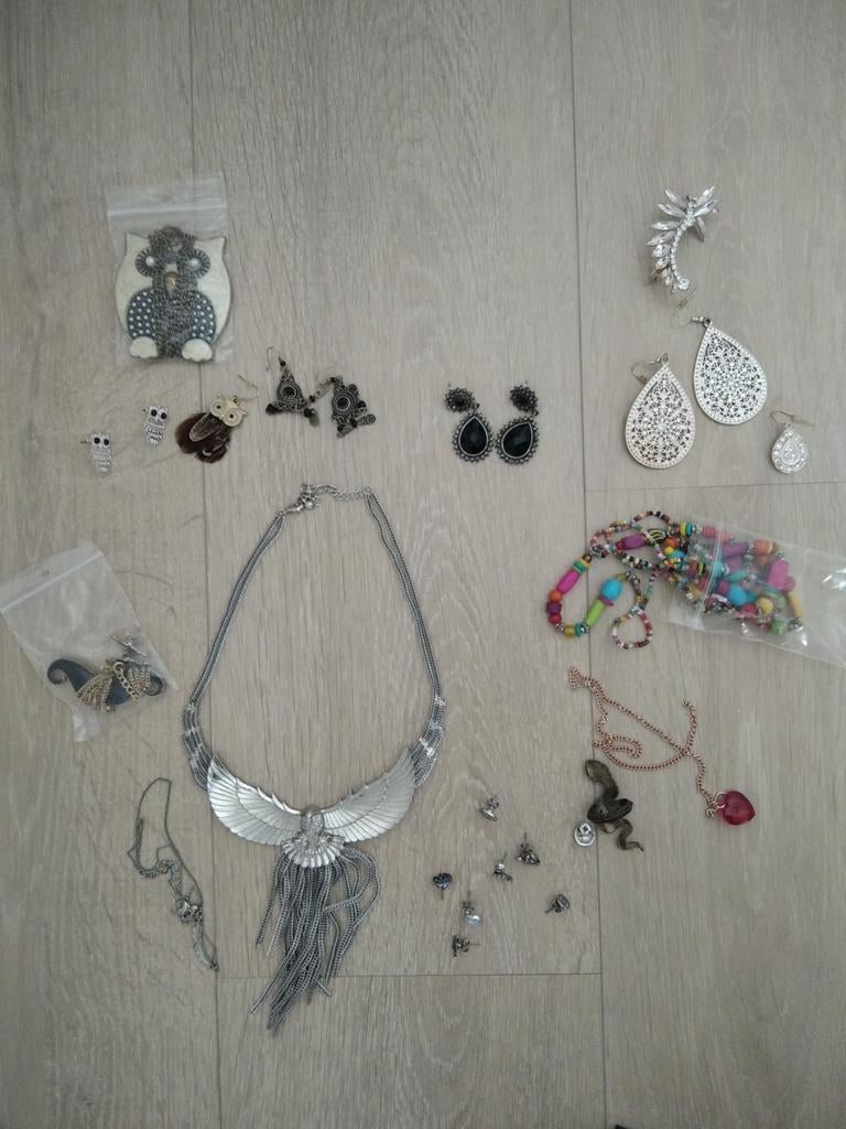 Juwelen kettingen oorringen ring, Ophalen of Verzenden