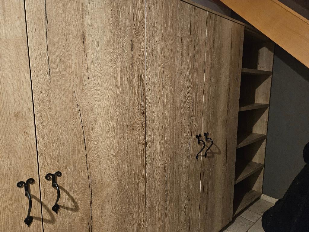 Kleerkast 3 opbergruimtes (maatwerk), 200 cm of meer, Zo goed als nieuw, 200 cm of meer, Overige houtsoorten