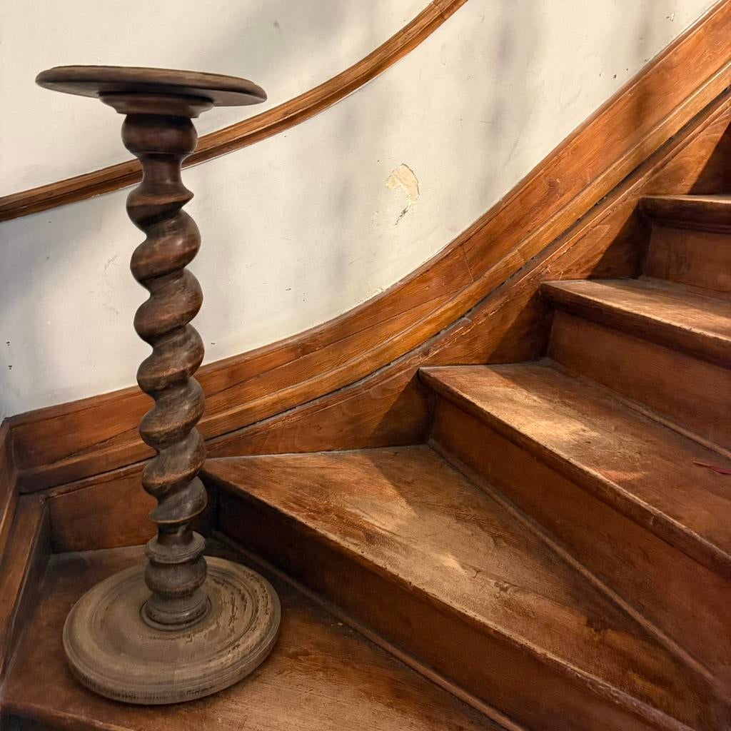 Guéridon ancien en bois massif – pied torsadé (barley twist), Maison & Meubles, Accessoires pour la Maison | Colonnes & Piliers