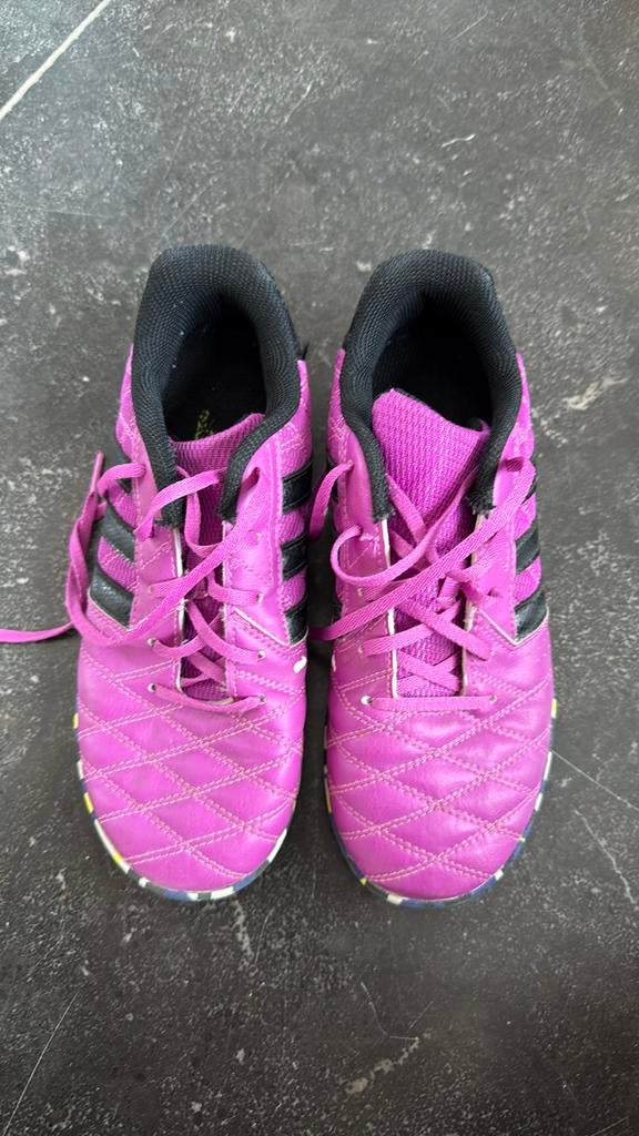 Voetbalschoenen Adidas sala maat 36, Sport en Fitness, Ophalen of Verzenden