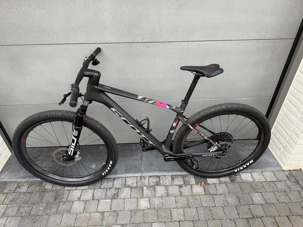 Scott Scale RC worldcup 2025 NIEUW! Maat L, Fietsen en Brommers, Fietsen | Mountainbikes en ATB, Ophalen, Zo goed als nieuw