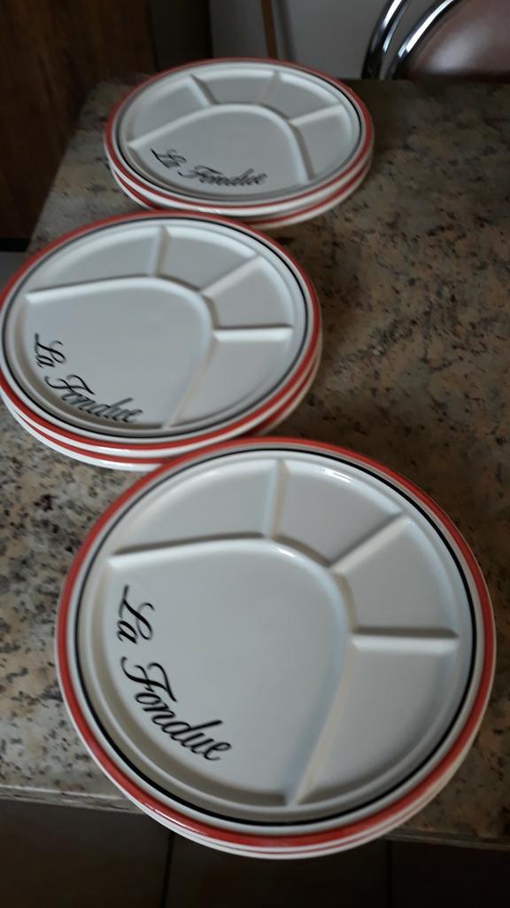 6 fondue borden, Huis en Inrichting, Keuken | Servies, Ophalen, Bord(en)