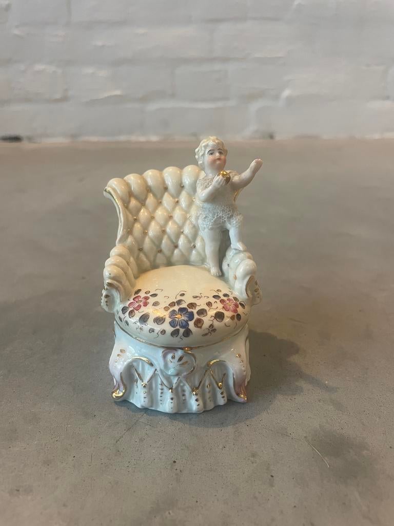 Capodimonte beeldje, Ophalen