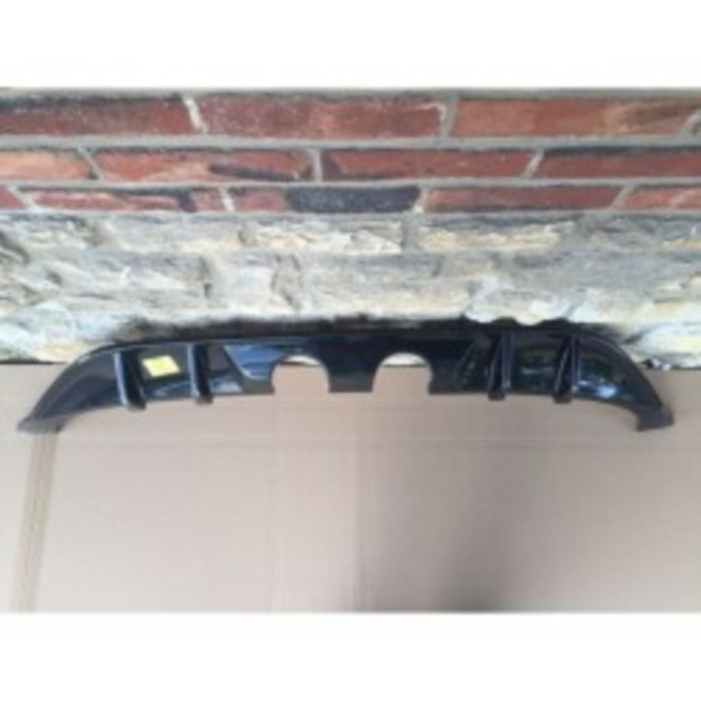 DIFFUSEUR LOOK R400 VW GOLF 7 (12-17) - NOIR BRILLANT, Enlèvement