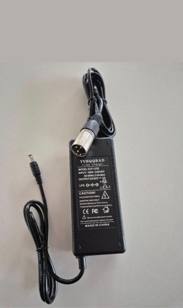 Universele 42V 2A Li-ion Acculader - 3-Pin XLR (E-bike/Step), Ophalen of Verzenden, Zo goed als nieuw