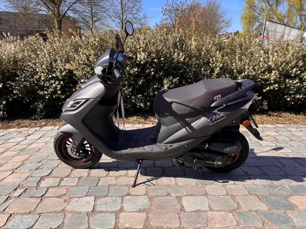 GTS VICI A KLASSE 2021, Ophalen, Klasse A (25 km/u), Zo goed als nieuw, Benzine