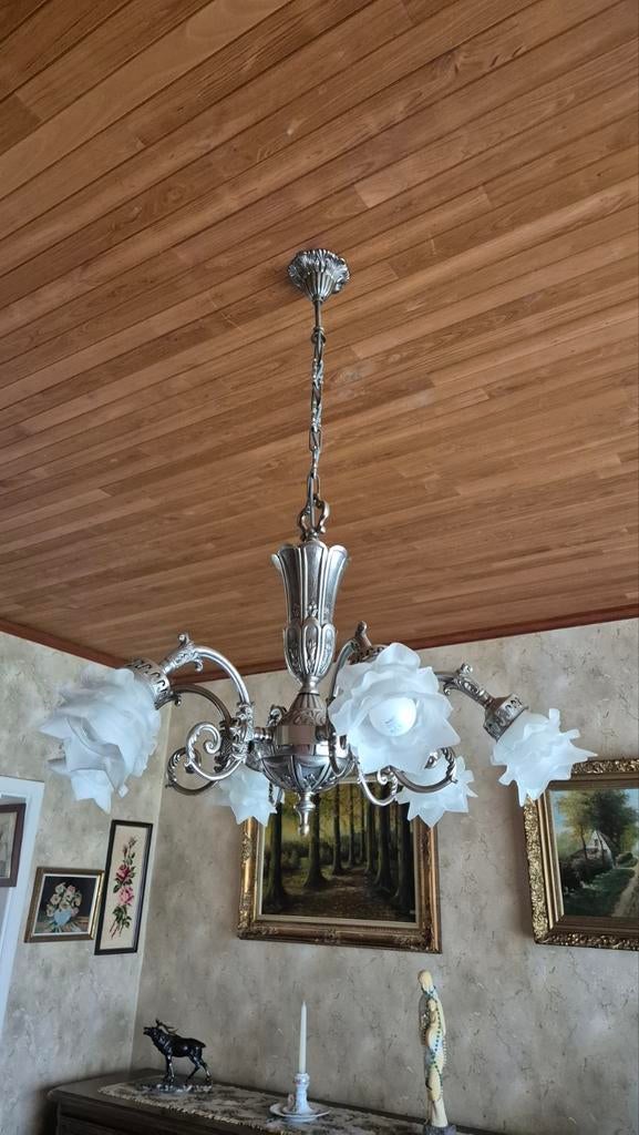 Lustre classique, Enlèvement