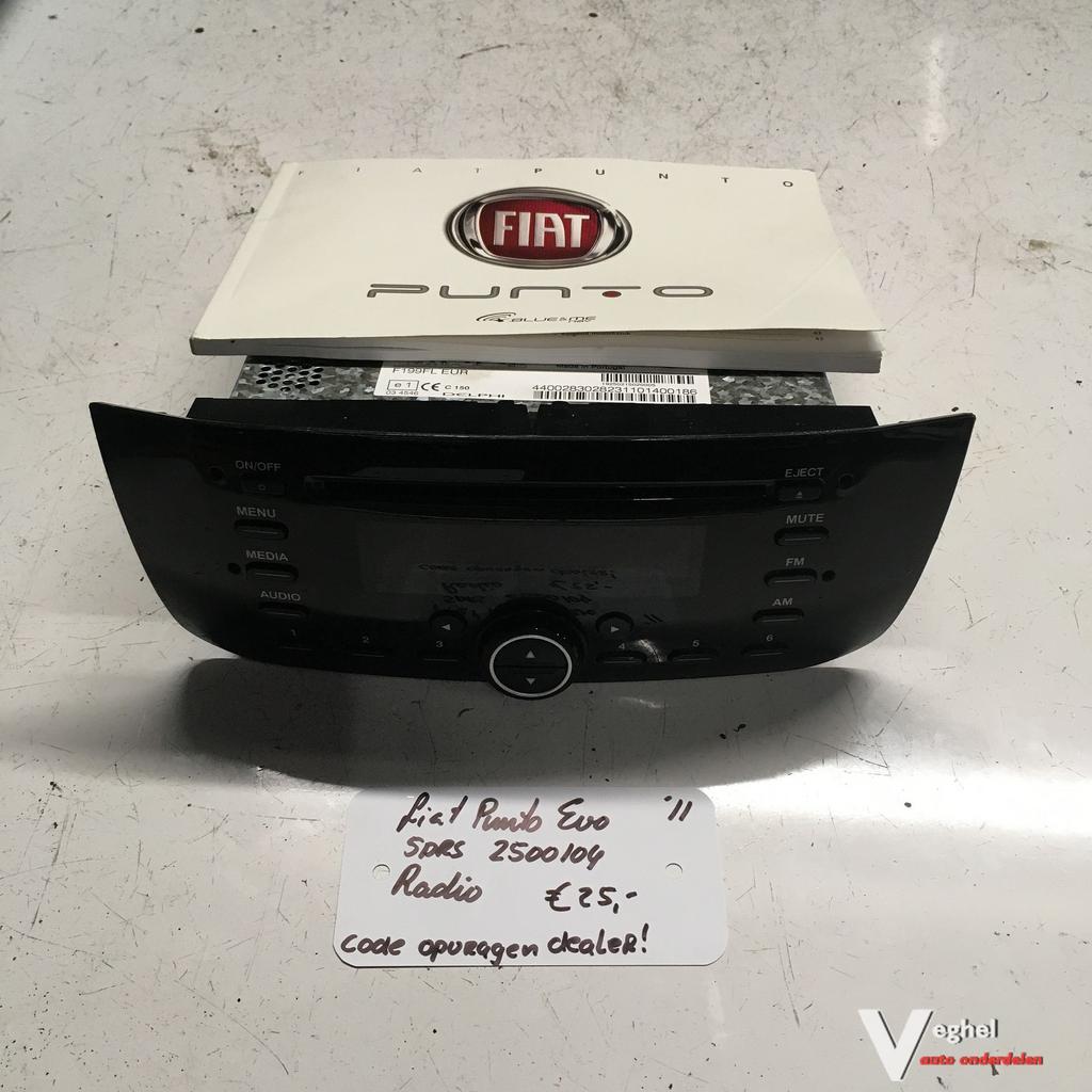 Fiat Punto EVO 5Drs 2011 2500104 Radio Systeem, Enlèvement ou Envoi, -, -, -