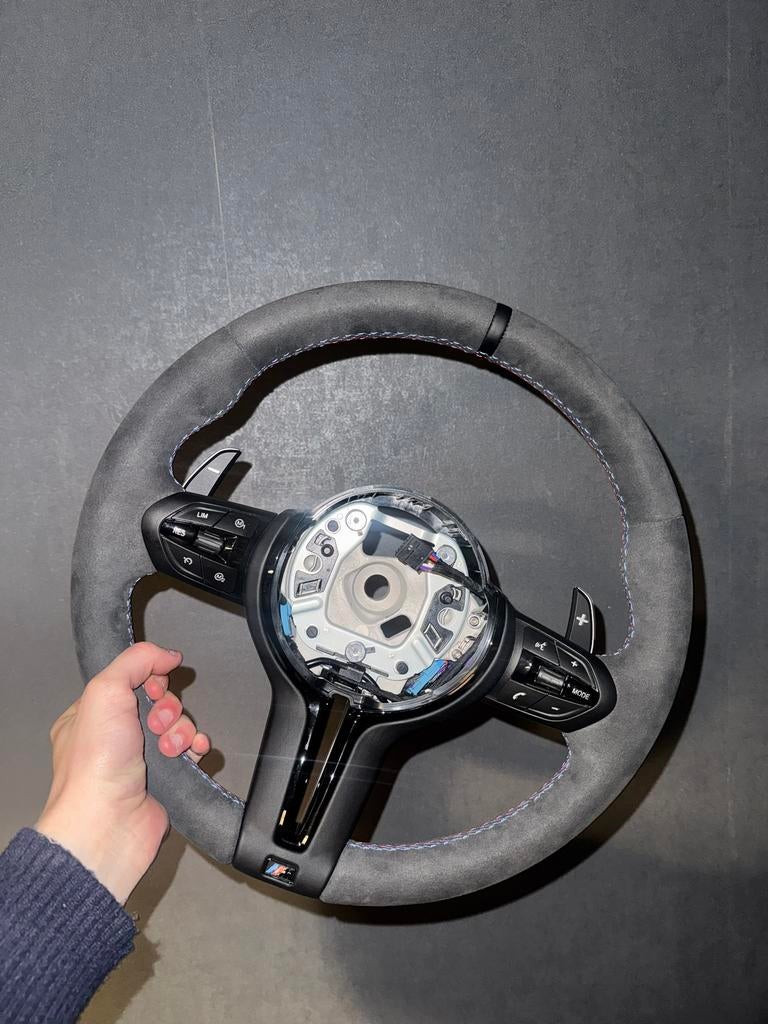 Volant BMW alacantara serie 1,2,3,4, Autos : Pièces & Accessoires, Enlèvement ou Envoi, Neuf, BMW