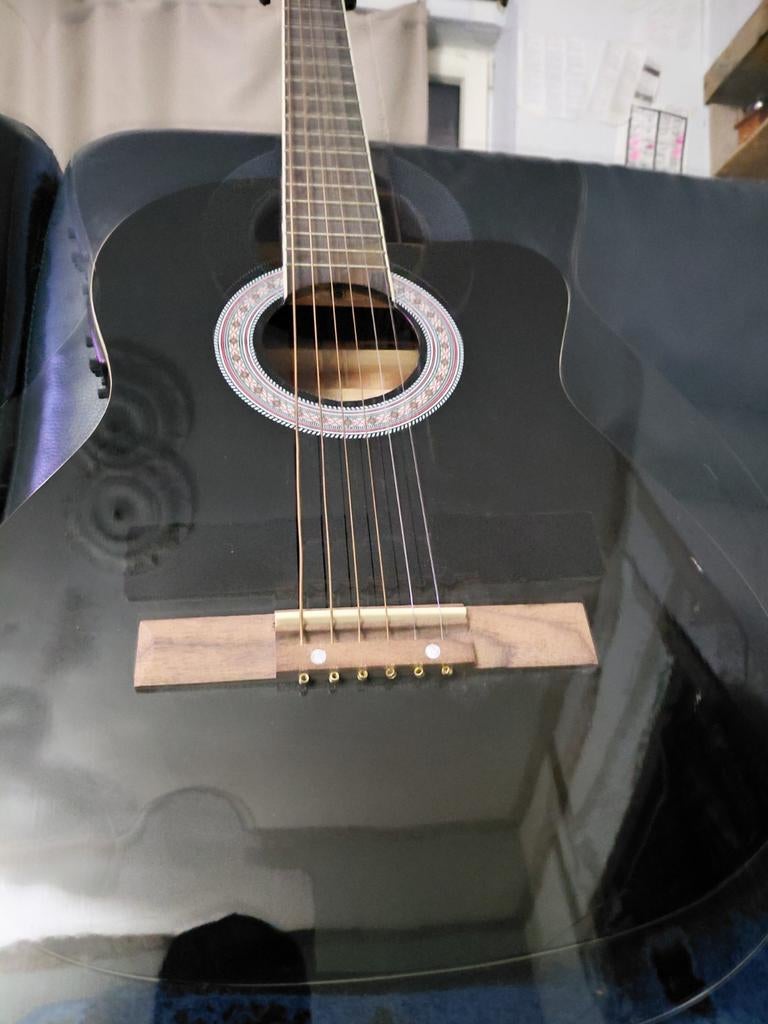 Semi-akoestische gitaar, Muziek en Instrumenten, Ophalen of Verzenden, Zo goed als nieuw, Overige typen, Met (piezo-)element