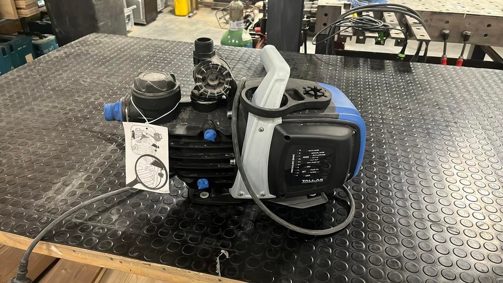 Tallas regenwaterpomp, Ophalen, Zo goed als nieuw