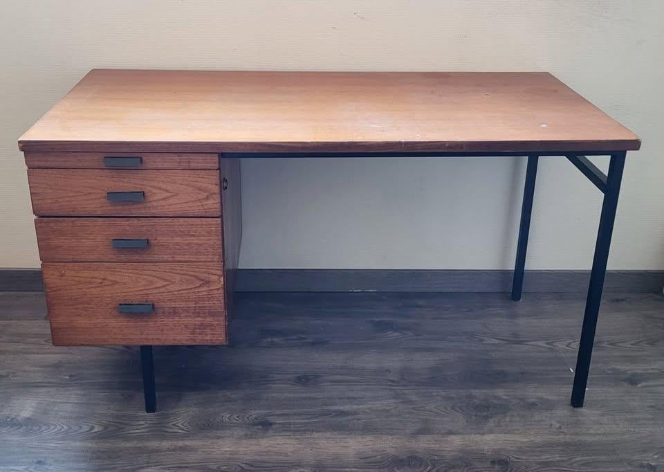 Karaktervol Vintage Bureau – Leraarsmodel, Huis en Inrichting, Bureaus, Ophalen, Opbergruimte, Gebruikt, Hout