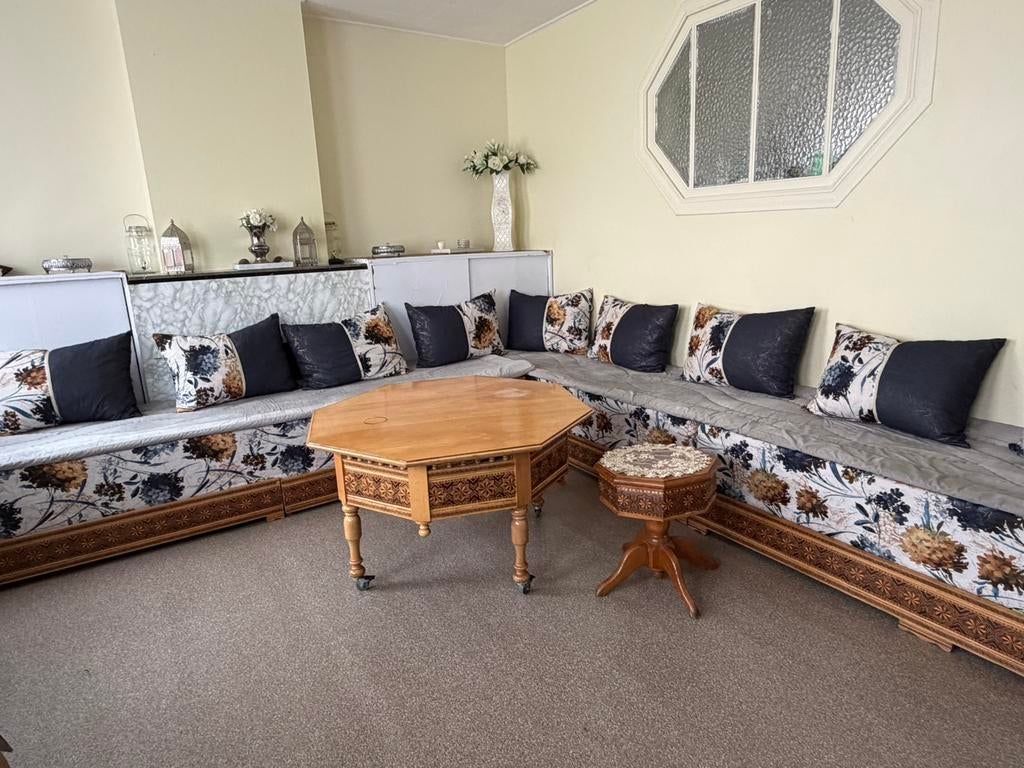 Le bois du salon marocain, la grand table et la petit, Enlèvement ou Envoi