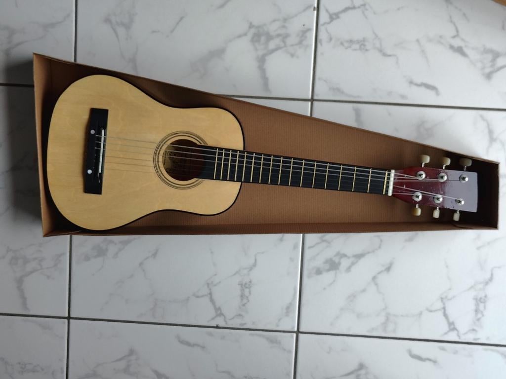 Guitare jouet, Enfants & Bébés, Enlèvement