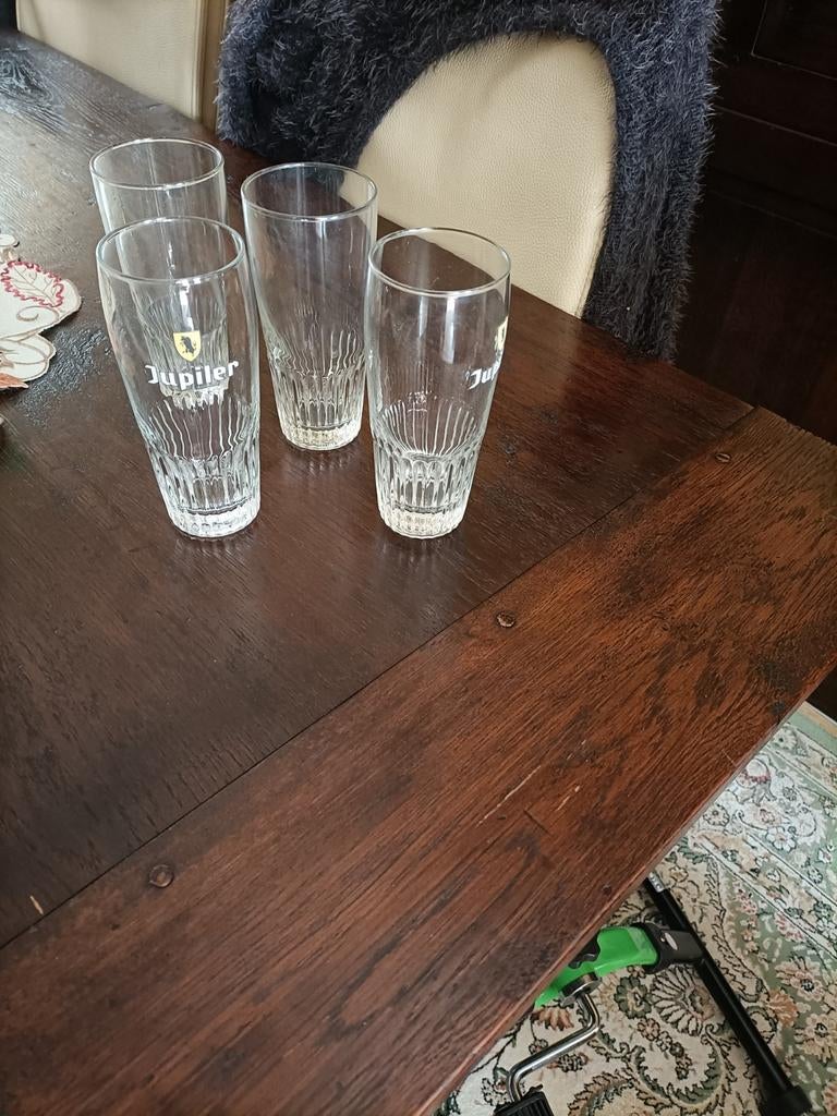 Verre Jupiler, Collections, Enlèvement