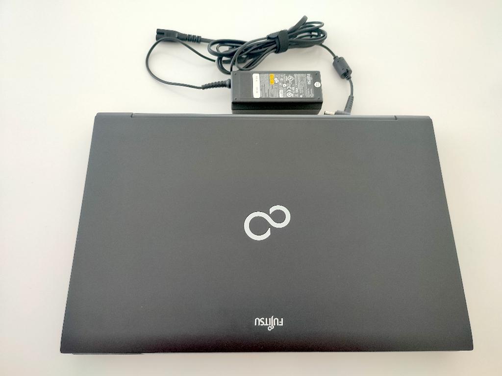 Fujitsu laptops (nieuwstaat), Enlèvement, Comme neuf, Azerty