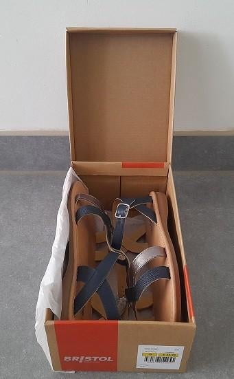 Sandalen Bristol nieuw, Neuf, Enlèvement ou Envoi, Bristol, Fille
