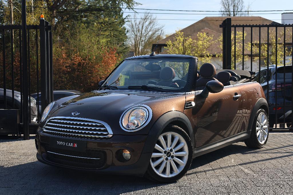 Mini Cooper 1.6D Cabrio | NAVI | CRUISE | LEDER | PARKSENS., Auto's, Mini, 82 kW, 4 cilinders, Leder, Te koop