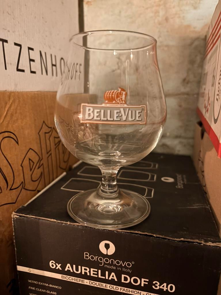 VERRE À BILLE KRIEK BELLE VUE SUR PIED, Enlèvement, Comme neuf, Verre ou Verres, Autres marques