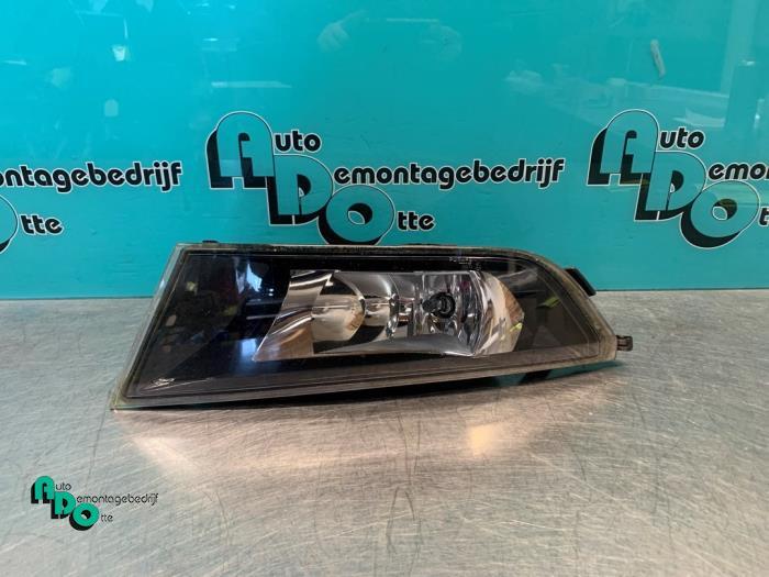 Feu antibrouillard avant gauche d'un Skoda Fabia (Fabia 14-), Autos : Pièces & Accessoires, -, 3 mois de garantie, Utilisé, Skoda