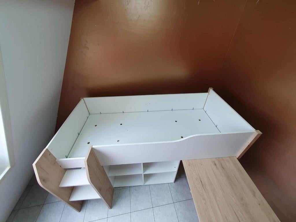 Stapelbed met ingebouwd bureau, Ophalen, Nieuw, Stapelbed