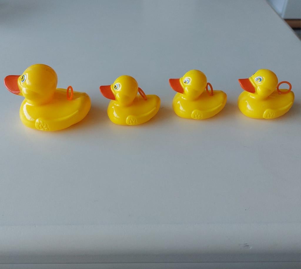Ensemble de 4 canards en plastique rigide., Enfants & Bébés, Enlèvement