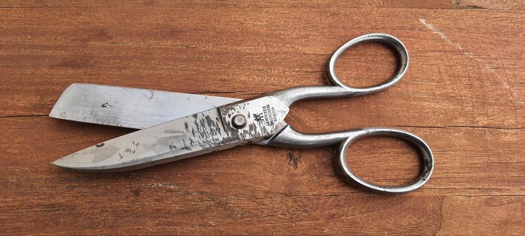 Vintage stofschaar J.A Henckels Zwillingwerk Solingen, Hobby en Vrije tijd, Verzenden