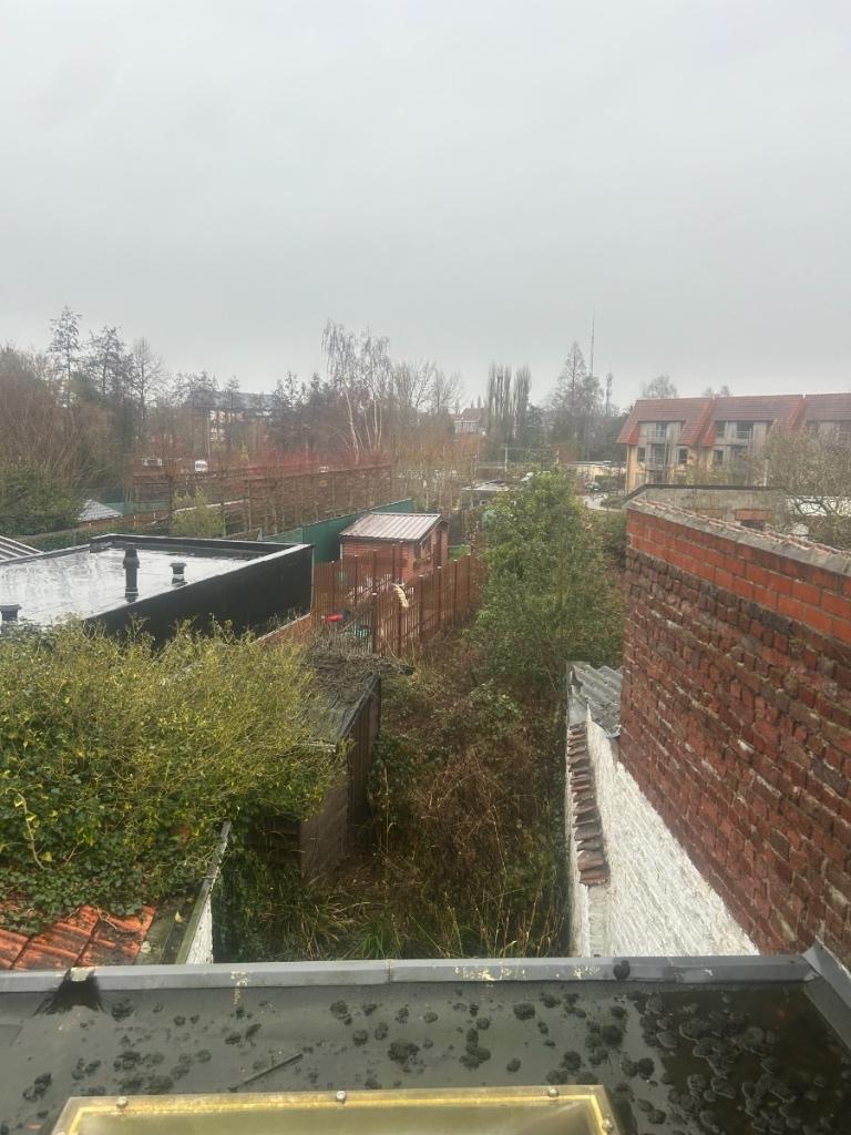 WERVIK Te renoveren huis met 2 slpkmrs en stadstuin, 96 m², 634 kWh/m²/jaar, Tot 200 m², 819 UC