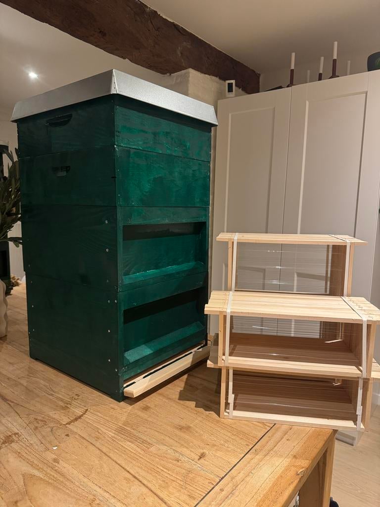 Spaarkast Bijenkast (NL - Nieuw), Dieren en Toebehoren, Ophalen, Zo goed als nieuw