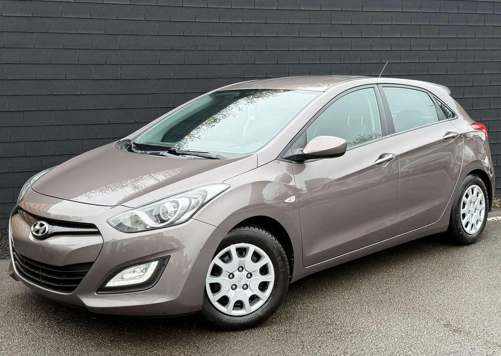 Hyundai i30 1.6 CRDi+AIRCO+EURO 5B, Autos, Achat, Entreprise, Boîte manuelle, Noir