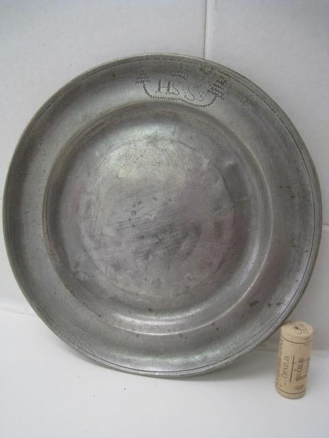 Tinnen sierbord 440 gr, gemerkt I.B. Finck,  1850, Mainz, Ophalen