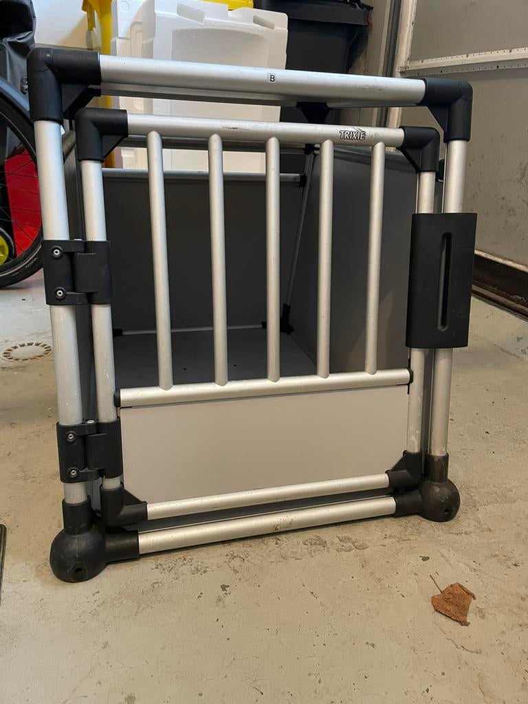 Autobench trixie, Dieren en Toebehoren, Ophalen, Gebruikt