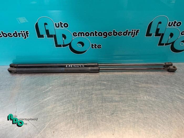 Kit amortisseur gaz hayon d'un Opel Corsa (Corsa D 07-), Autos : Pièces & Accessoires, -, Opel, 3 mois de garantie, Utilisé