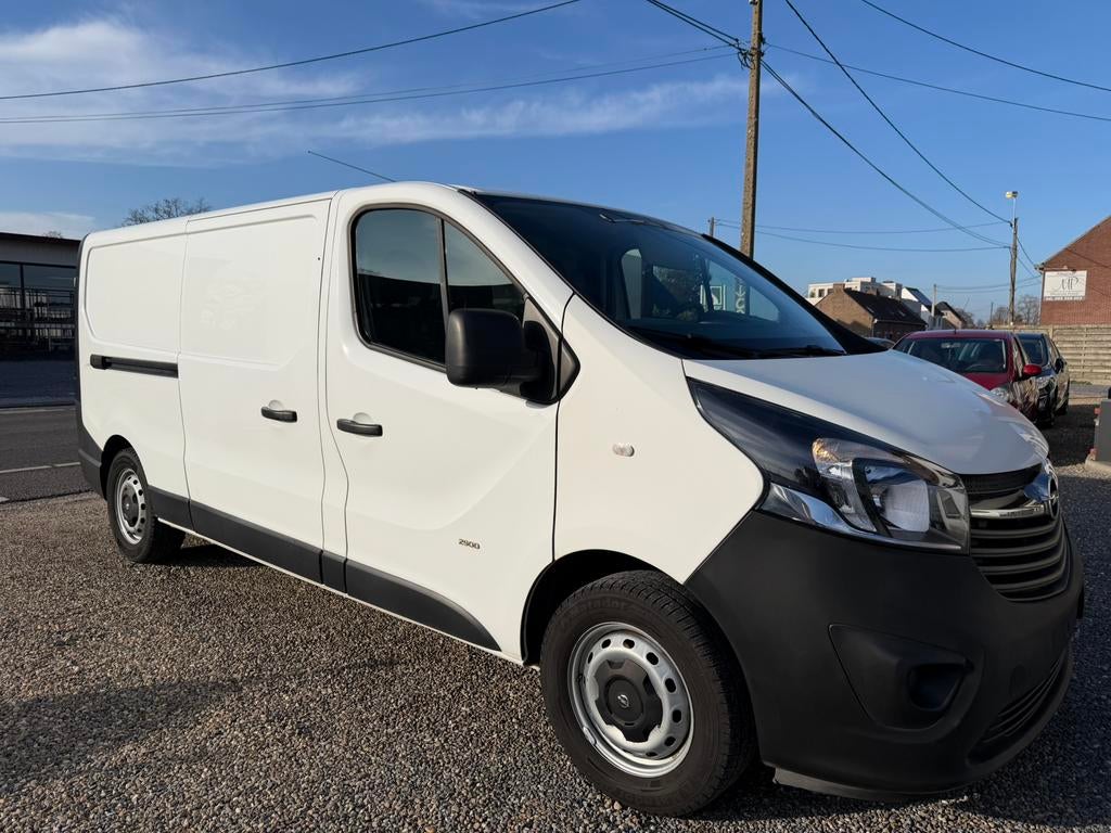 Opel Vivaro 1.6 tdci bj 2017 euro 6, Auto's, Euro 6, Bedrijf, 5 deurs, Te koop