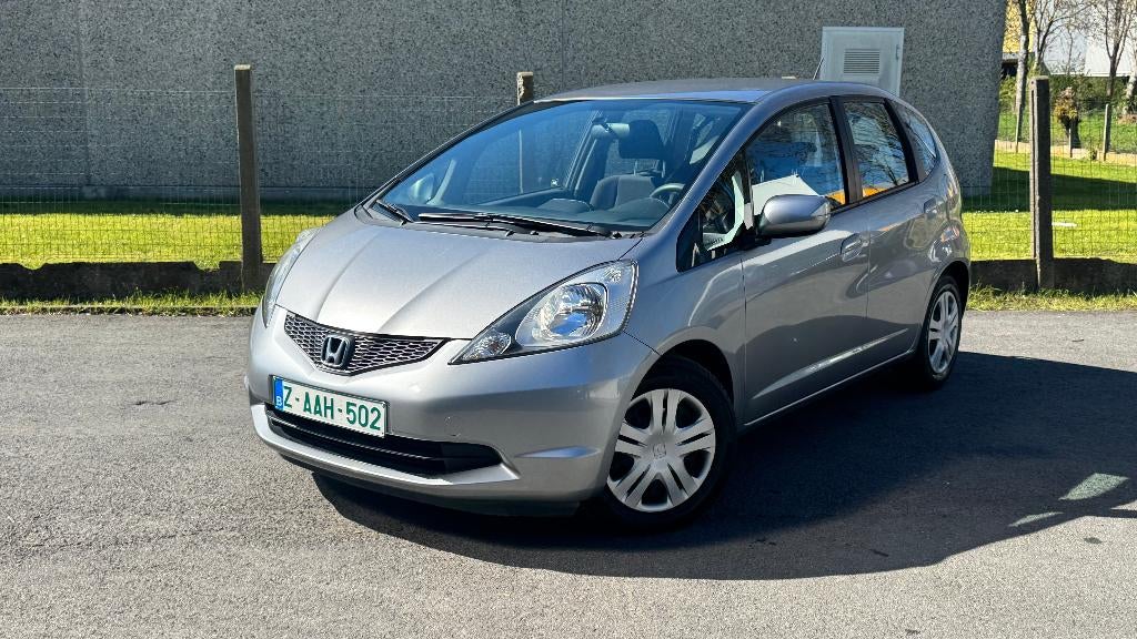 Jazz 1.4i Elegance i-SHIFT * 1 Jaar Garantie * Gekeurd VVK.*, Auto's, Euro 5, Start-stop-systeem, Zwart, 4 cilinders