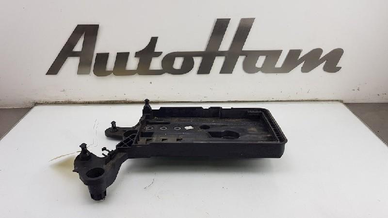 BAC A BATTERIE Volkswagen Golf VII (AUA) (01-2012/03-2021), Autos : Pièces & Accessoires, Utilisé, Volkswagen