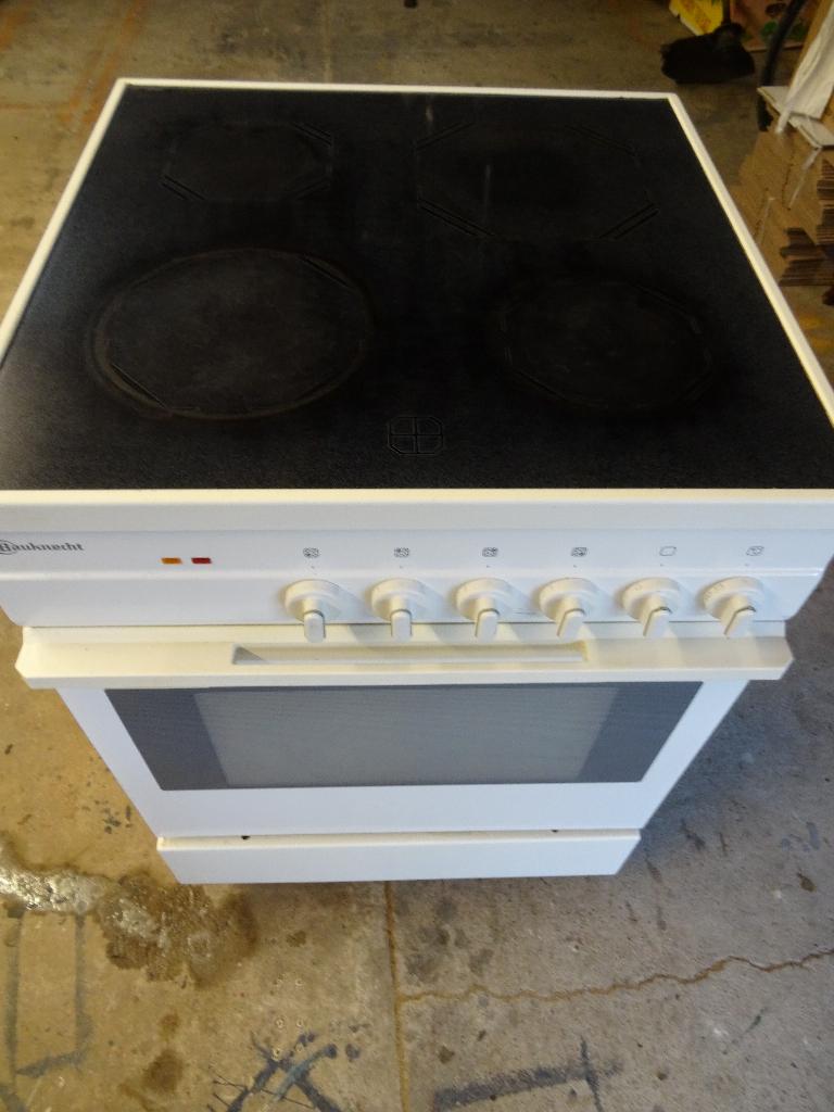 cuisinière vitro céramique, 4 zones de cuisson, Céramique, Enlèvement, Utilisé