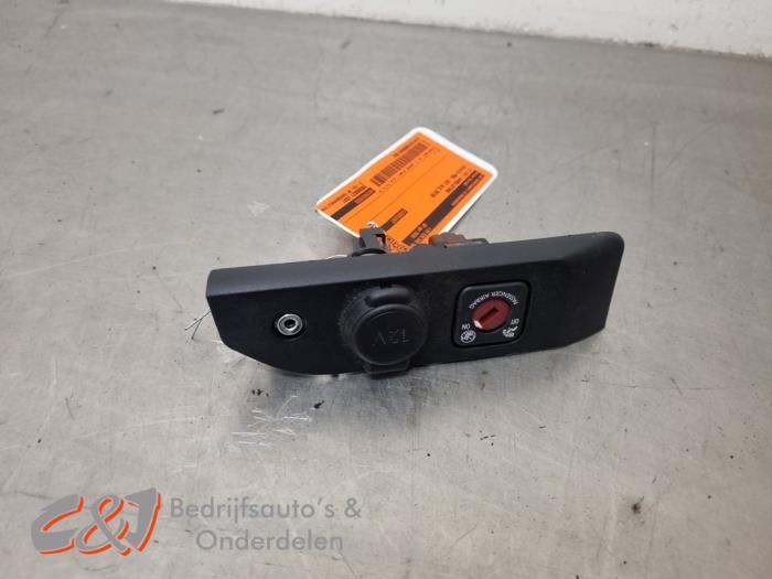 12 Volt aansluiting van een Toyota Pro-Ace, Gebruikt, -, -, Ophalen of Verzenden