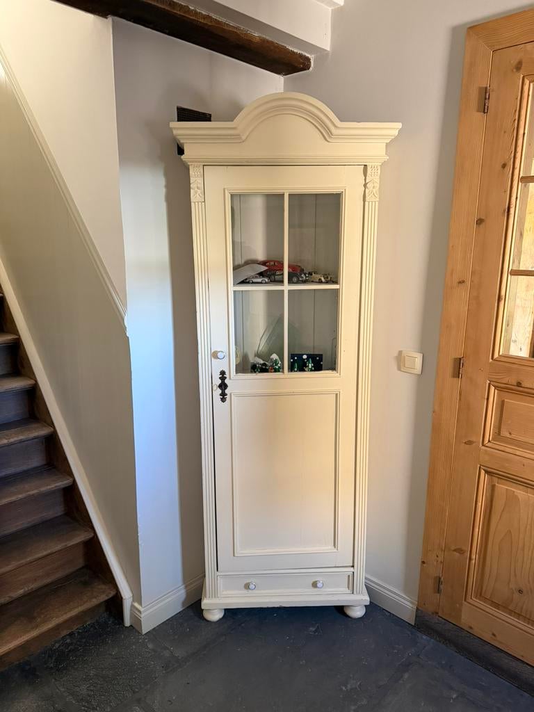 Rustieke hoekkast, Ophalen, Zo goed als nieuw