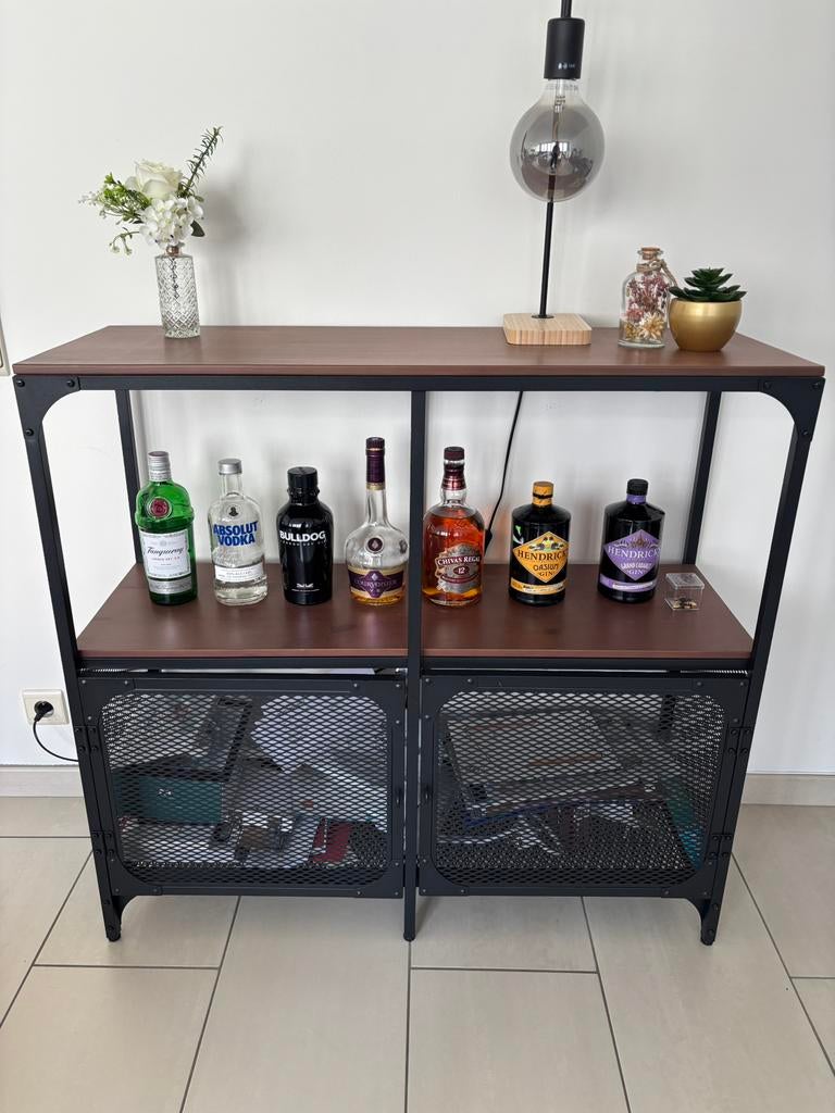 Industriële dressoir kast, tv kast en salontafel, Ophalen, Zo goed als nieuw